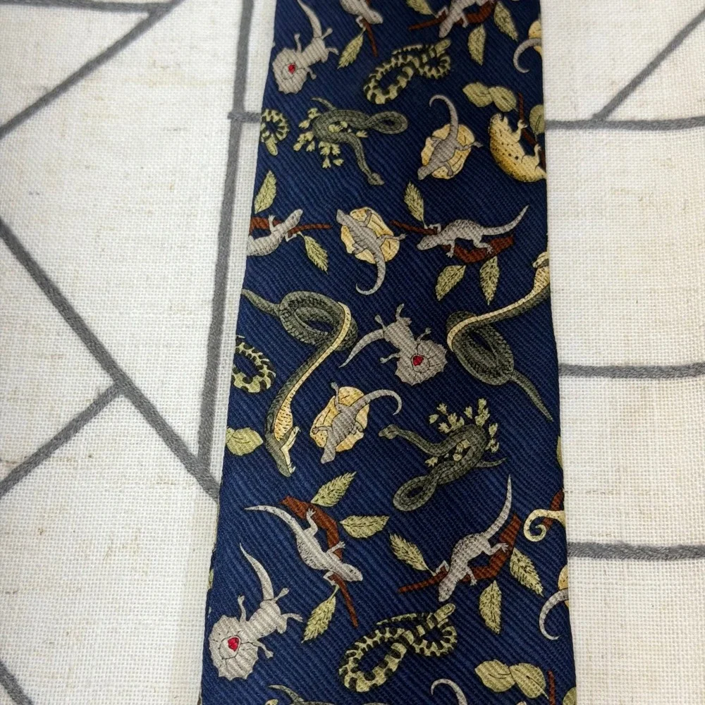Dockers Boys Necktie OS Navy Blue Lizard Chameleon Gecko Print 100% Silk Tie
